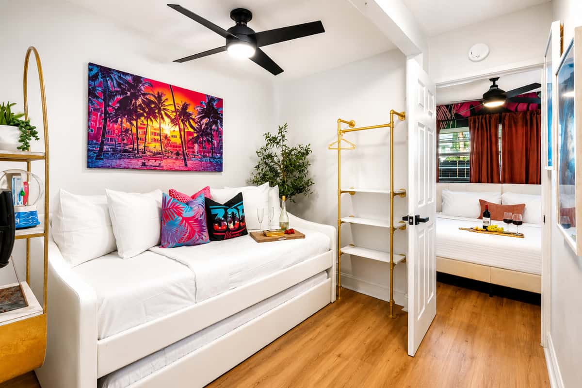 South Beach Retreat — photo 3