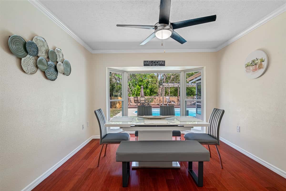 Coastal Comfort Villa — photo 4