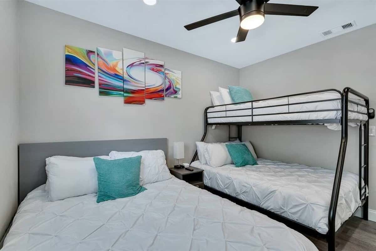 Friends are joining you for vacation? This amazing room is great for them! It has queen sized bed, single over twin bunkbed, great for sharing! Book now!
