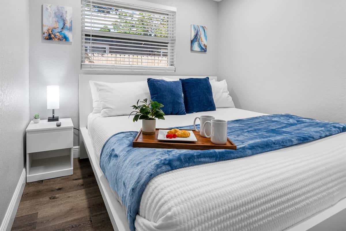 Bright, clean, and calming — this room offers everything you need for a peaceful night’s rest.
