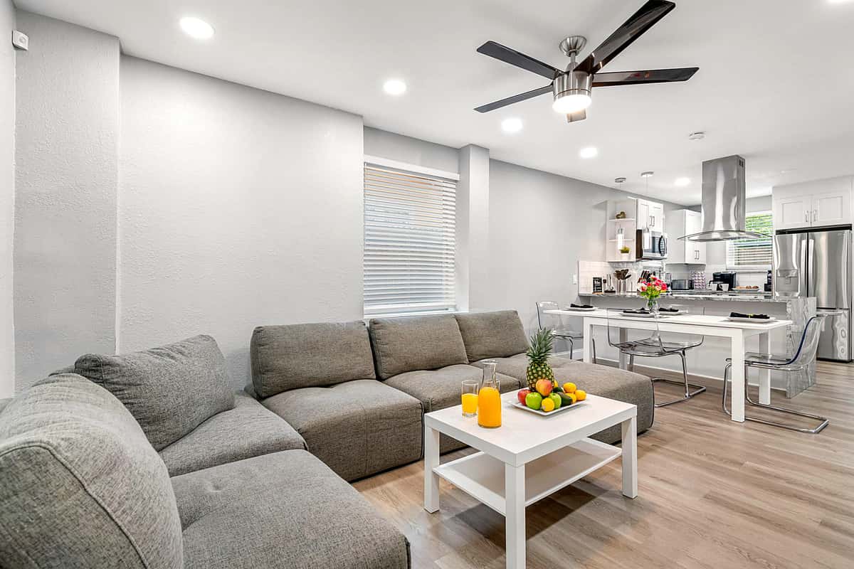 Modern City Haven — photo 2