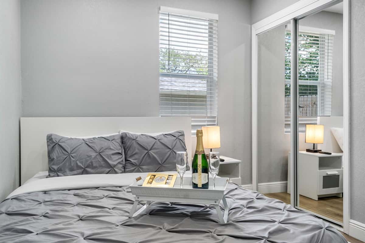 Adorned with a plush queen-size bed, it promises restful slumber and rejuvenation.