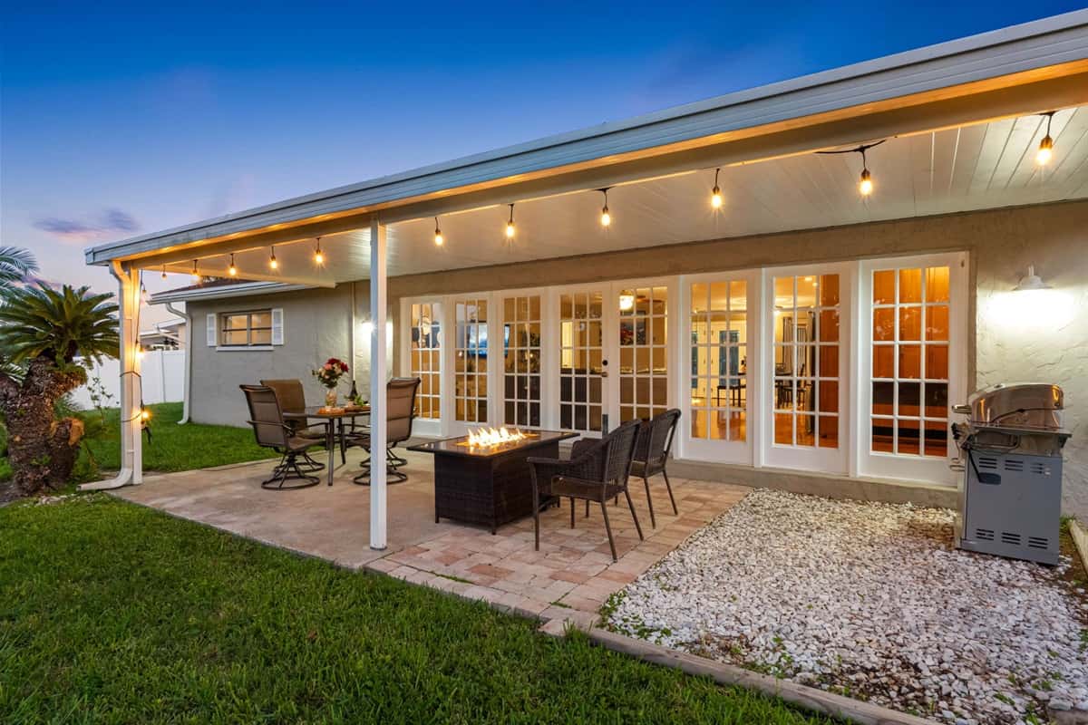 Modern Bay Retreat — photo 4