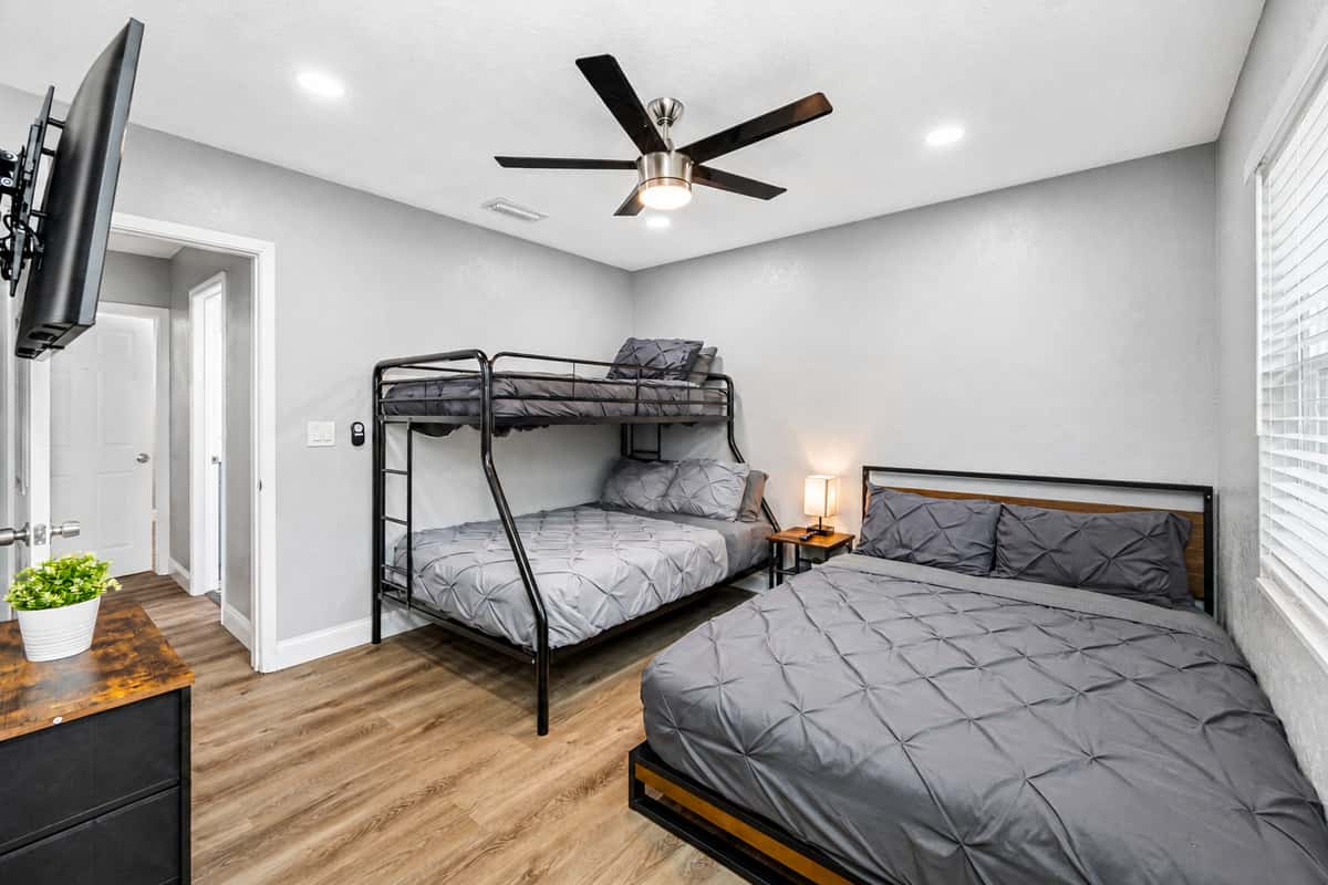 This beautiful room is perfect for a group of friends who loves sleepovers! Updated photos will be uploaded soon!