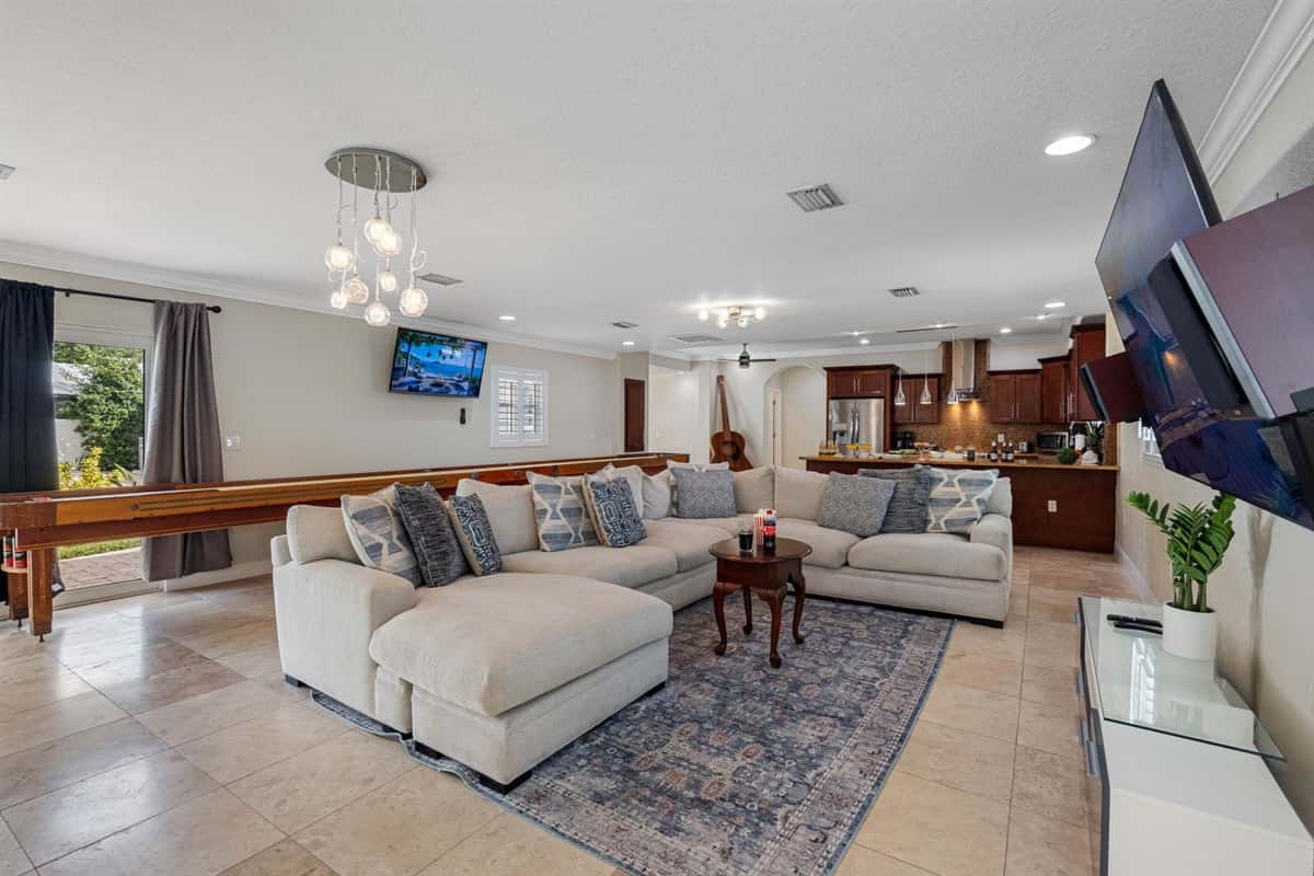 Sunset Lakefront Retreat — photo 3