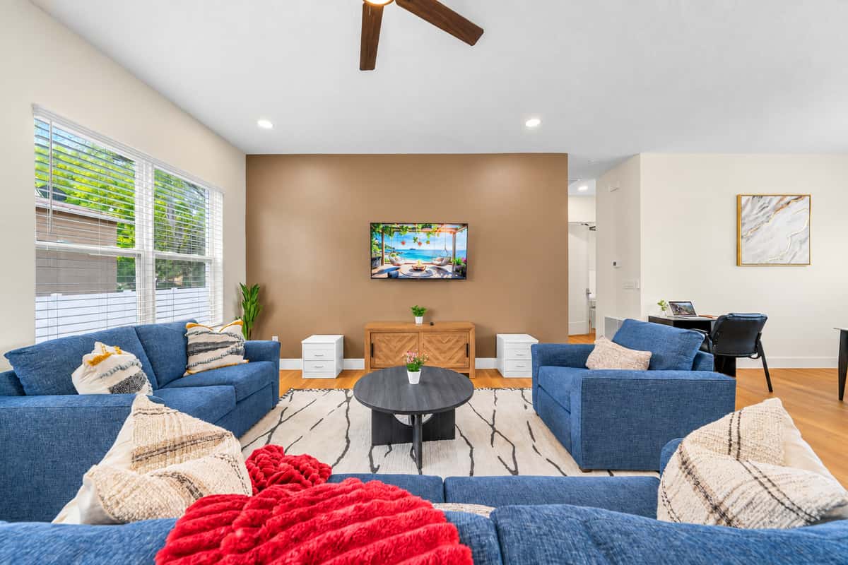 Opulence Suites — photo 2