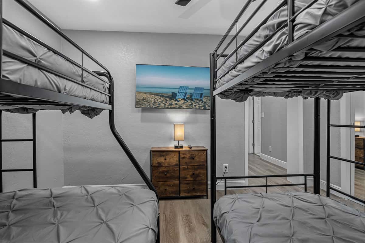 New setup for this bedroom: 1 queen bed and 1 bunk bed (twin over twin). New photos coming soon!