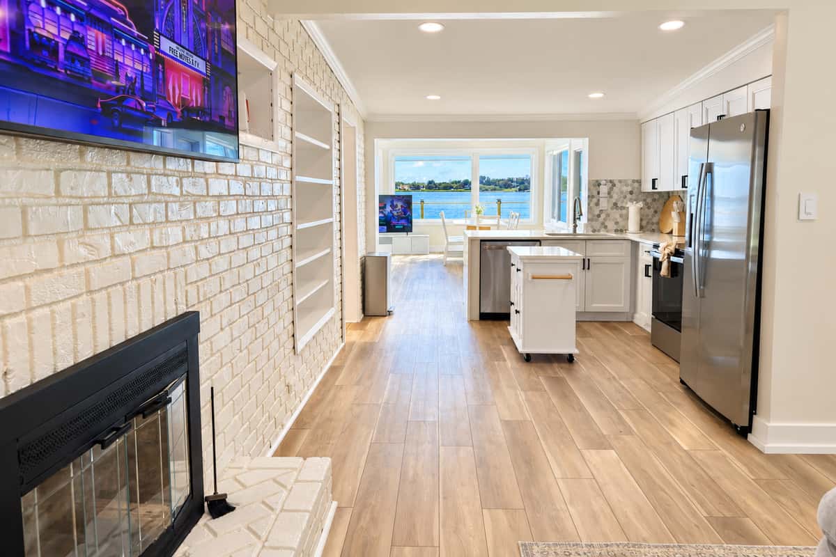 716 S Bayview