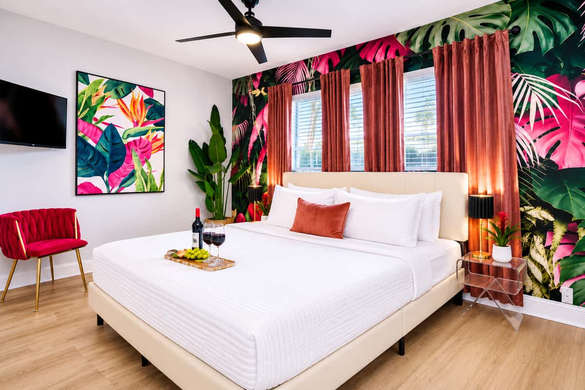 South Beach Retreat — photo 4