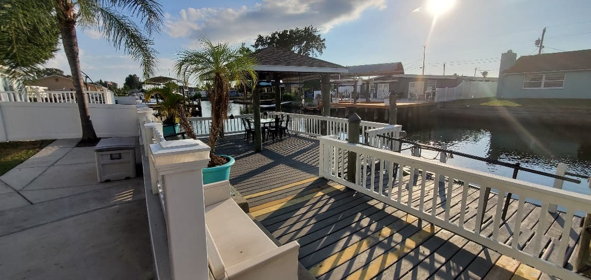 Have your energy boost with a cup of coffee or tea while relaxing in this serene place! Who wouldn't love this view every morning when you wake up? Send us an inquiry now!
