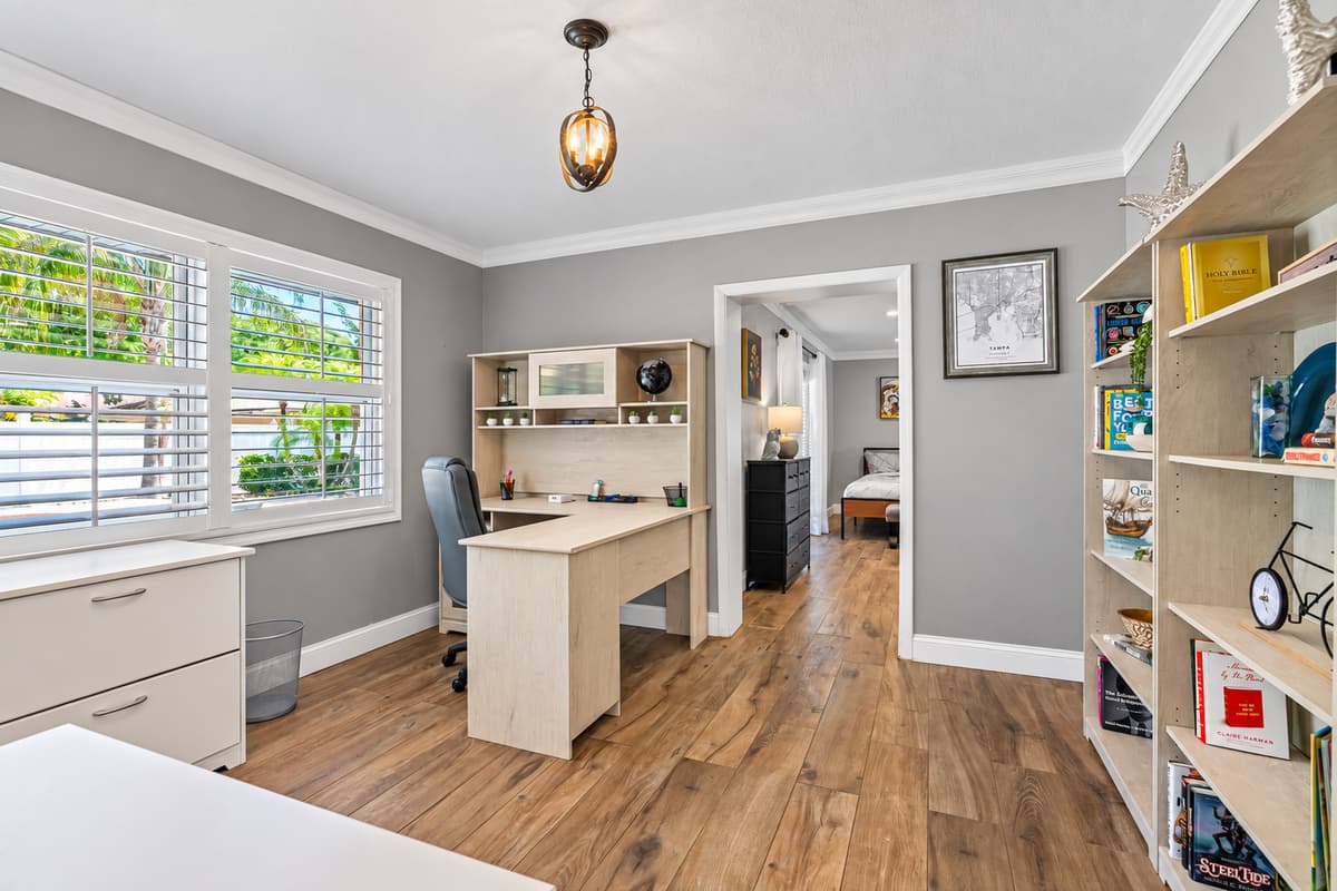 Our space is designed to provide you with the perfect balance of comfort and productivity, so you can work smarter, not harder.