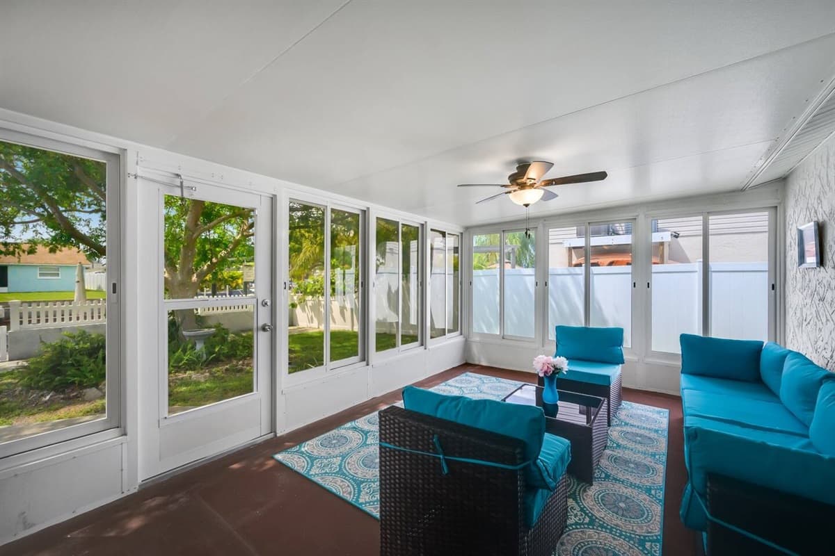 Tired of the indoors? We have a seating area with a beautiful view which will for sure make you feel relaxed. Send us a message if you have any questions.