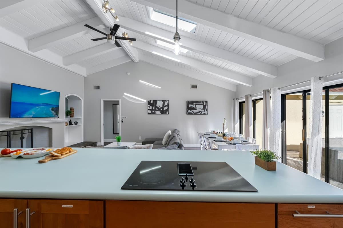 Whether you’re preparing a quick breakfast or hosting dinner, this kitchen brings everyone together.
