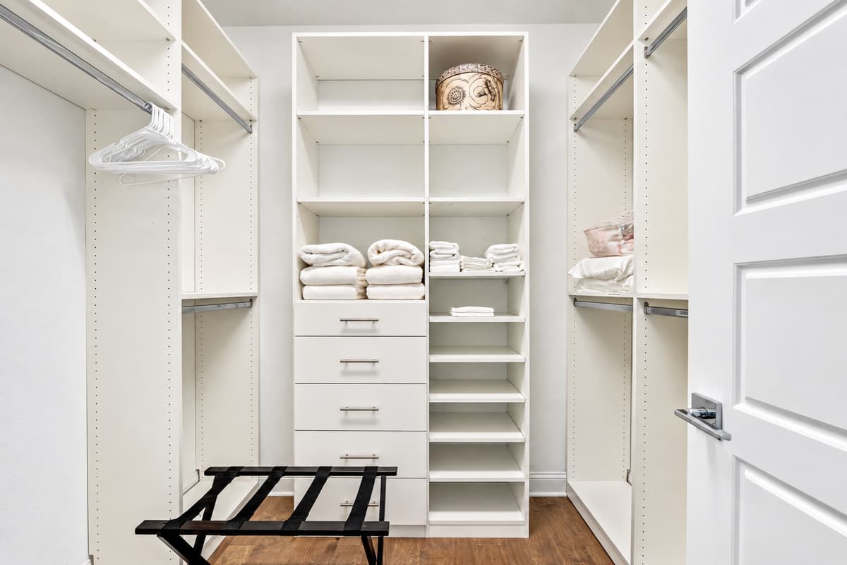 Additional storage cabinets are available to accommodate extra towels and essentials, ensuring that everything you need is within easy reach.