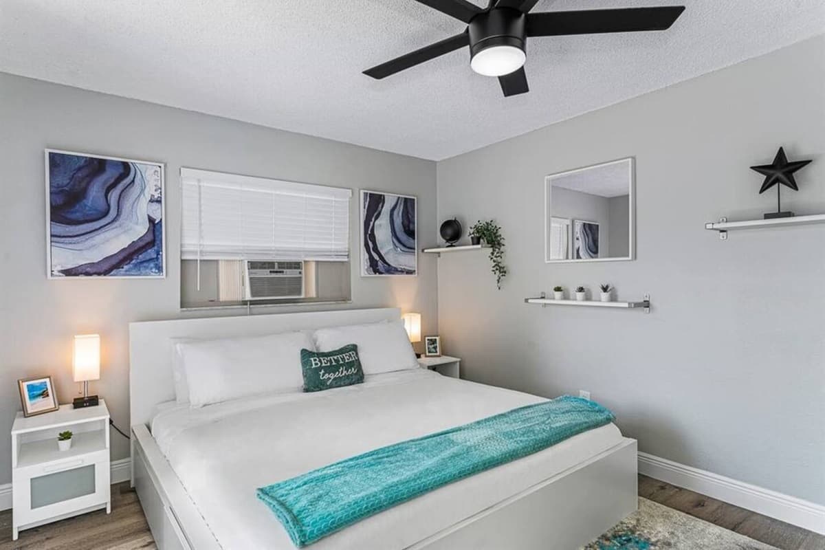 Worried about not getting the sleep and relaxation you deserve during your vacation? This gorgeous bedroom will surely make you feel at home and give you the greatest sleep while you're away from the comfort of your home. Send us an inquiry now!