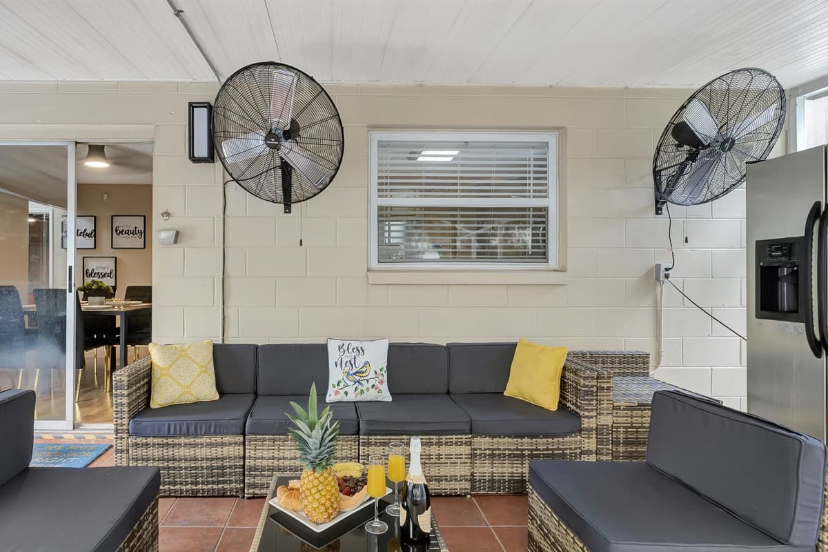 Take a seat, breathe in the fresh air, and let the stresses of the day melt away in this refreshingly inviting space.