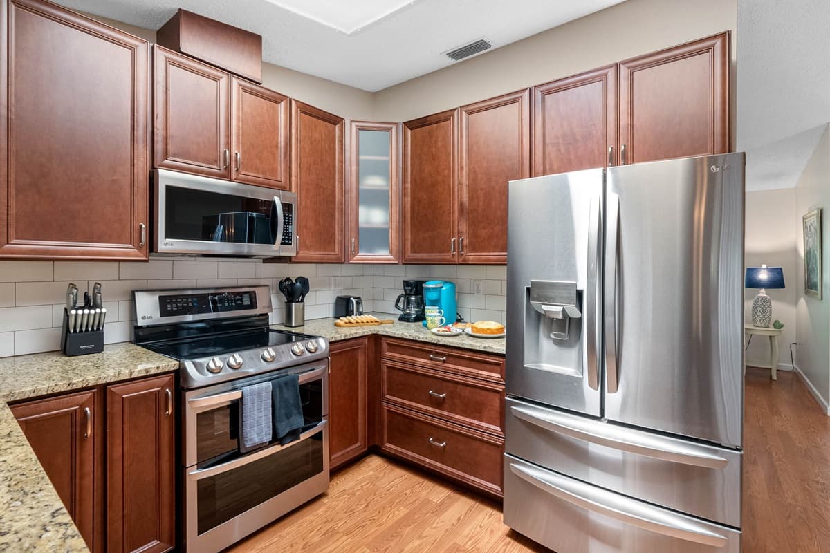 The layout emphasizes efficiency, ensuring that each tool and appliance is easily accessible, thereby streamlining the cooking process.