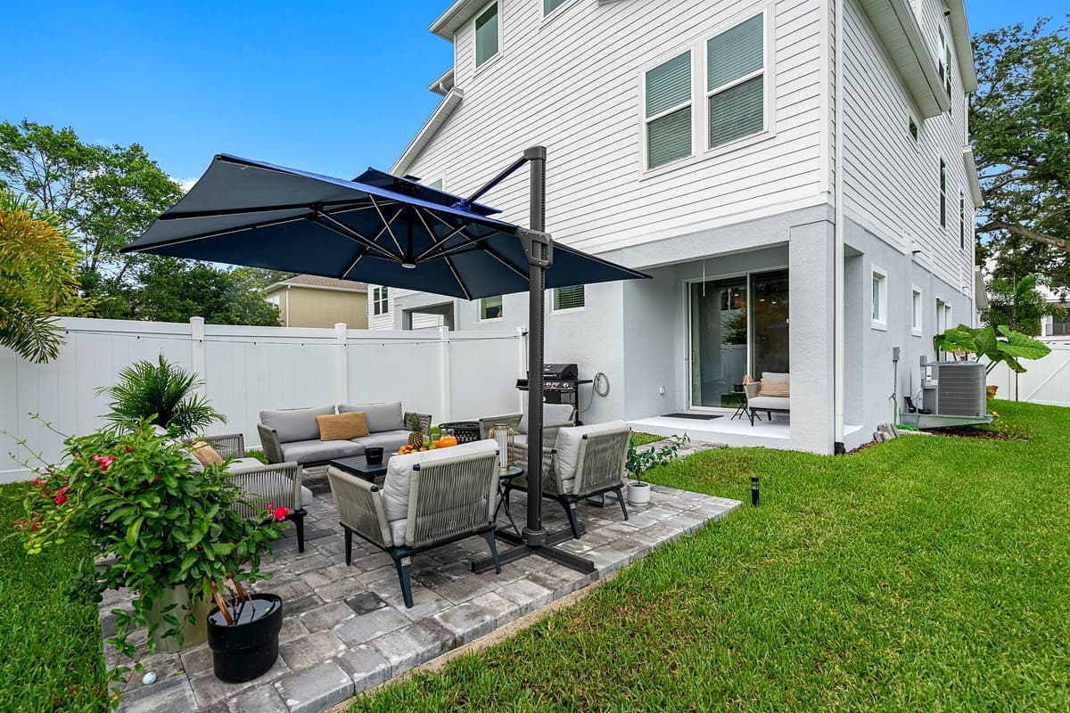 The umbrella is equipped with built-in lights that offer three adjustable brightness levels, allowing you to create the perfect ambiance for any setting.