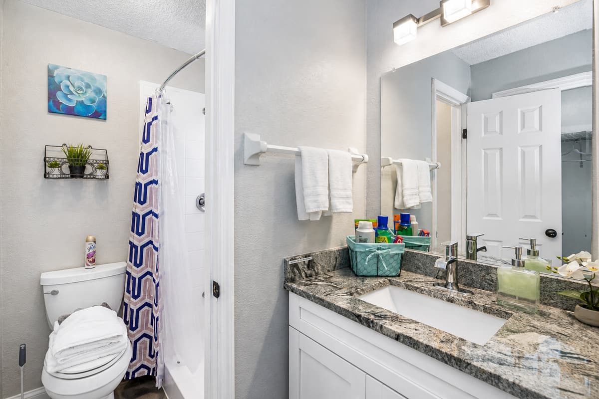 A beautiful bathroom that has a beautiful sink, vanity mirror, walk-in shower and toilet. Don't we all love a clean bathroom that has enough space for us to move around? If you are interested in this property, send us an inquiry now!