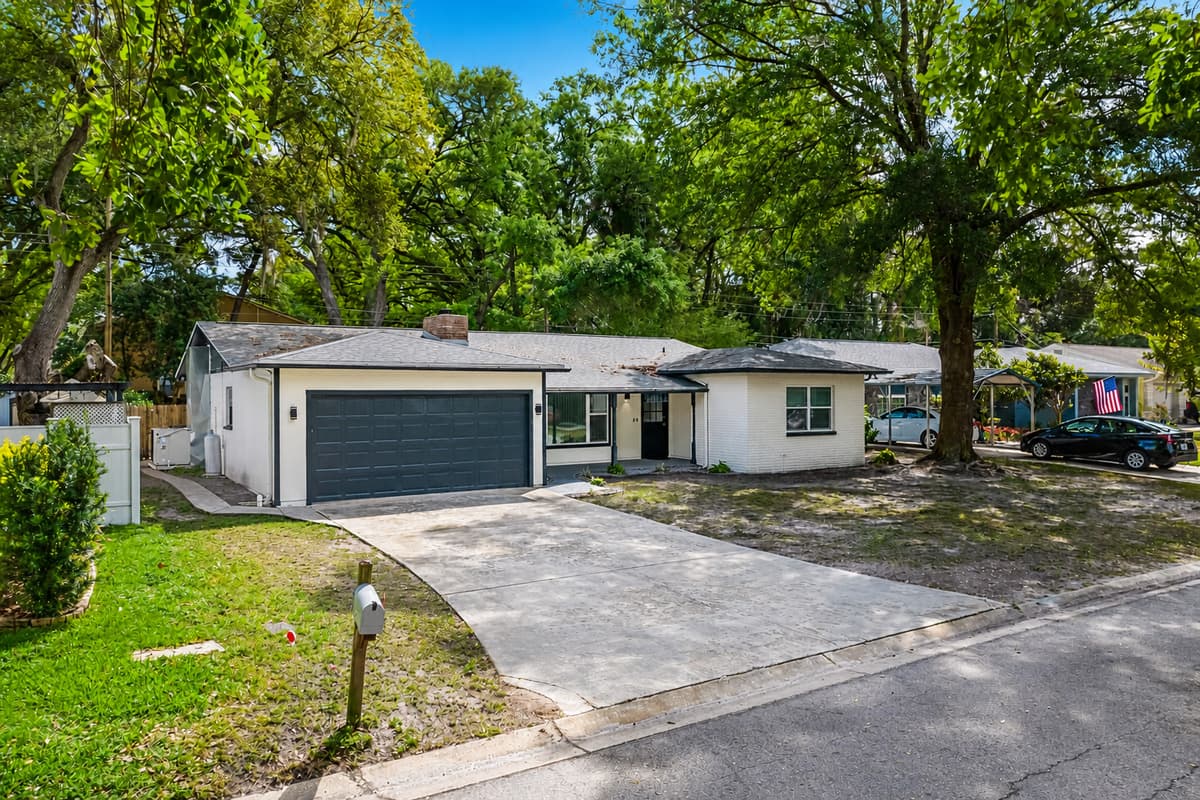 The gorgeous front view of the house showcases our beautiful front yard and driveway. If you are interested in this property, send us a message! Book now!