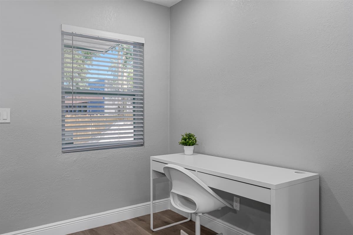 Have a great environment in our home office if you have an unexpected meetings during your vacation! Never worry about having to work without privacy during your stay! Love what you see? Sned us a message now!