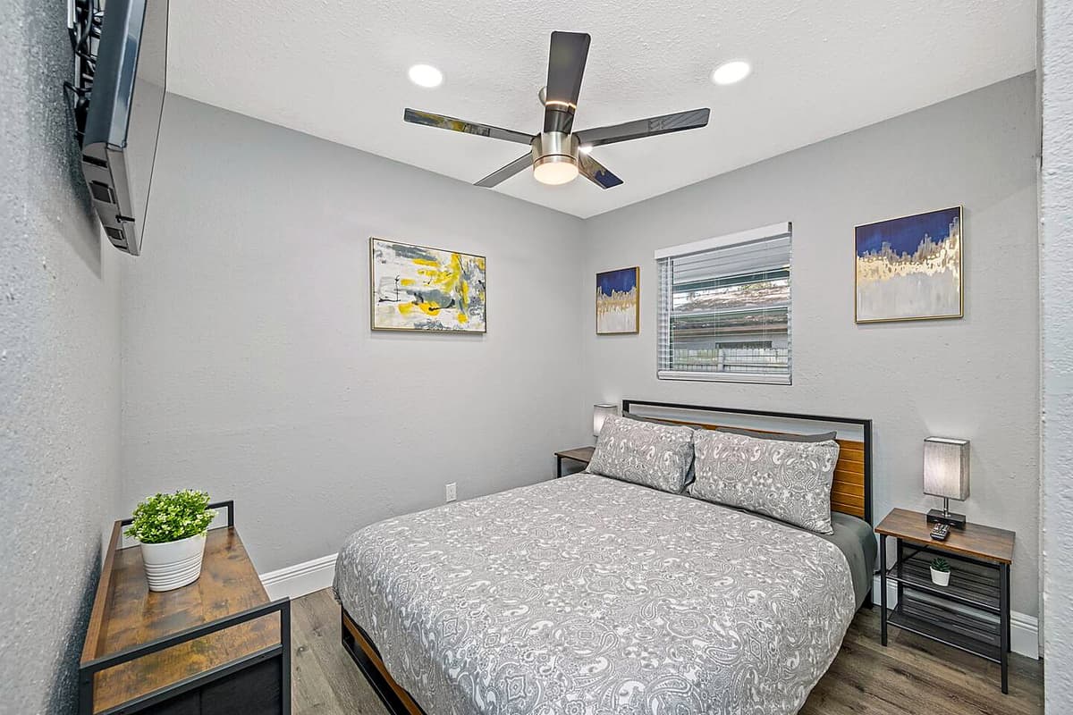 Have a great night's sleep after a long day with family in this amazing bedroom!