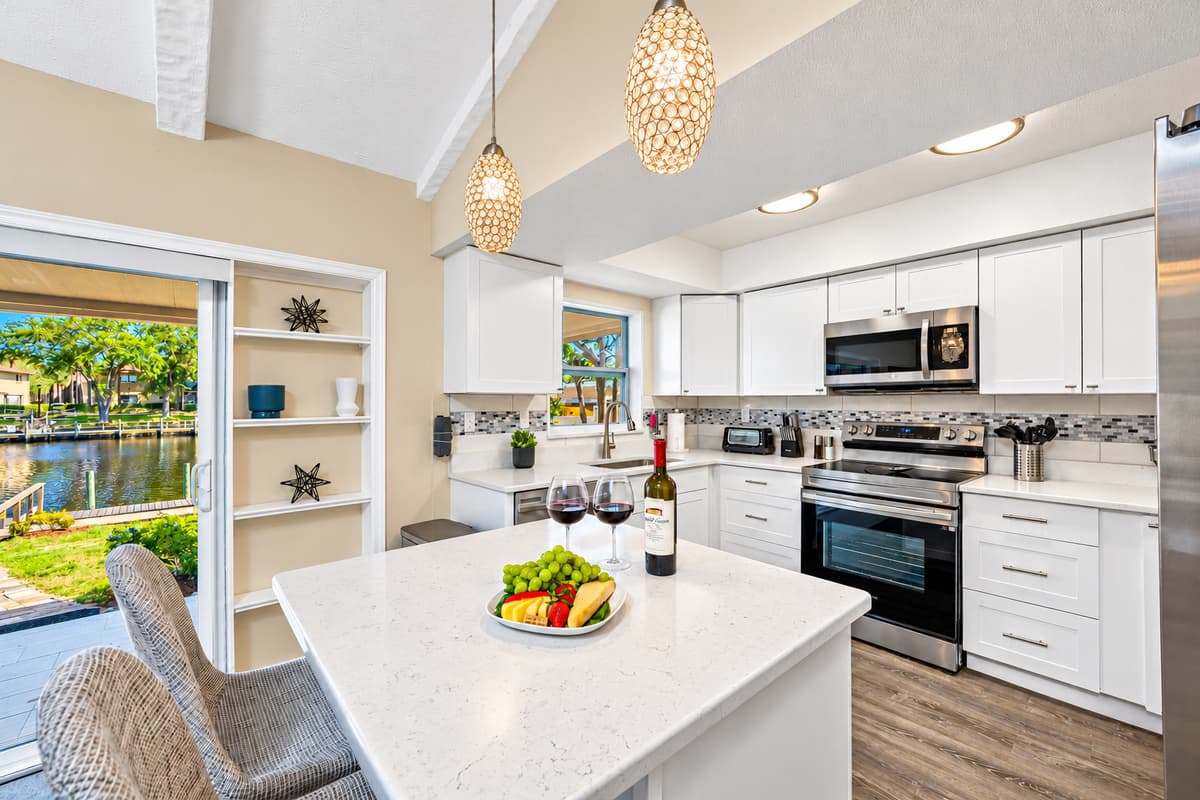 Want everyone to participate in the kitchen activities? Worry not! Our open kitchen space can accommodate everyone who wants to join. Meals are enjoyed best when served hot and fresh! Send us a message now!
