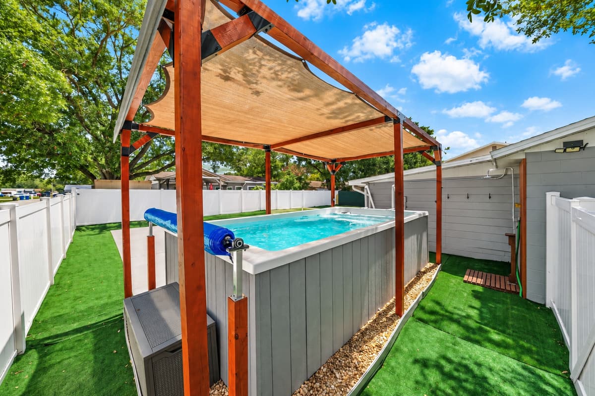 Dive into dual-purpose luxury. From invigorating swim currents to soothing hydrotherapy jets, your private, shaded oasis awaits