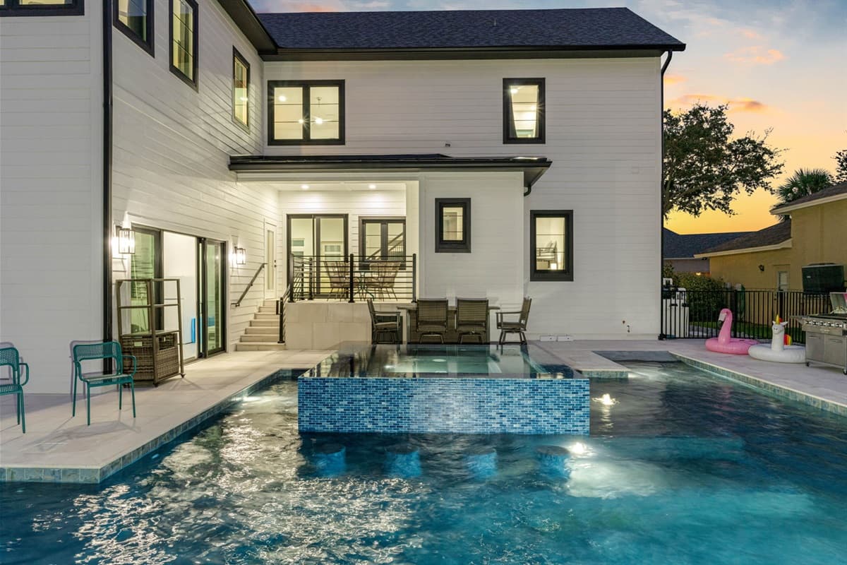 It’s the perfect place to unwind after a long day of exploring or to enjoy a romantic evening under the stars.