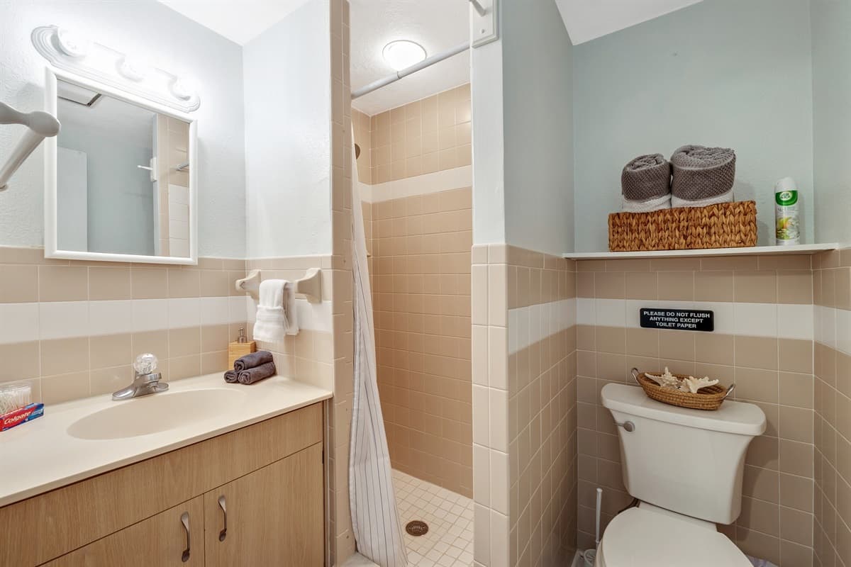The harmonious blend of fixtures, the cleanliness of the space, and the overall aesthetic contribute to a sense of luxury that transcends the ordinary.