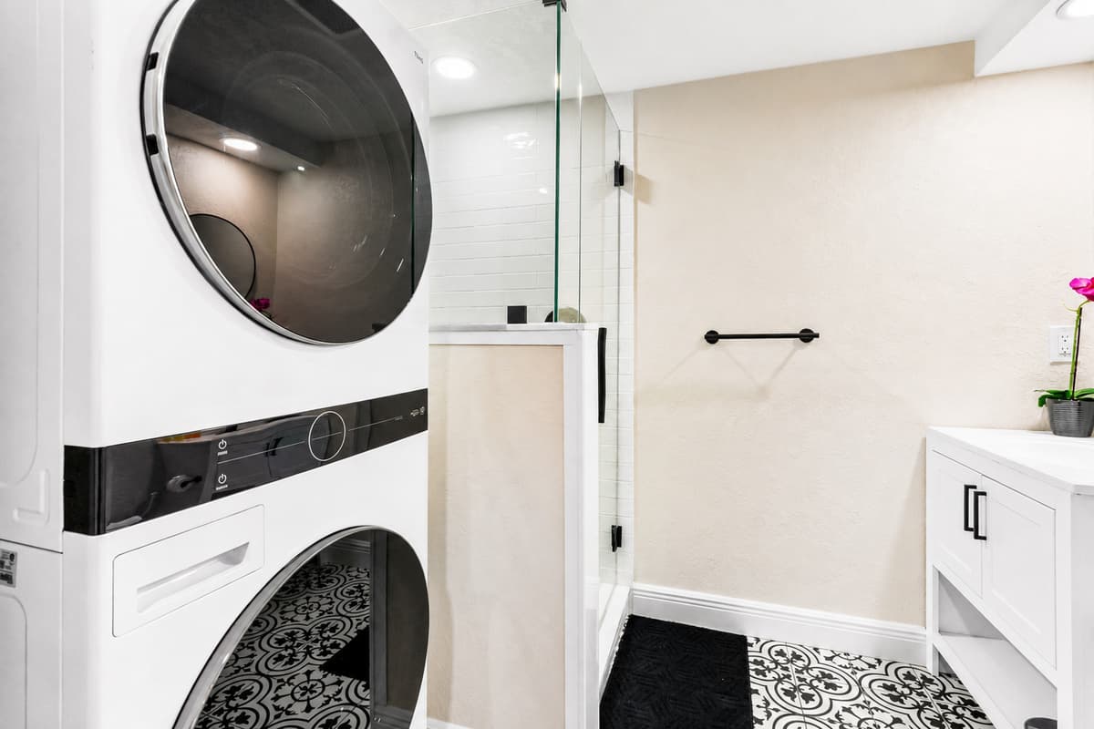 Laundry area inside the common bathroom