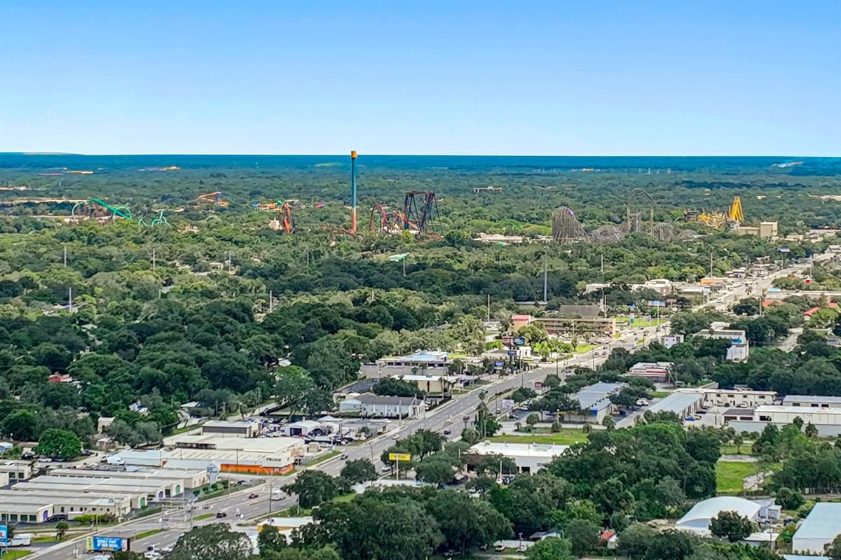 Incredible aerial view of our safe and wonderful neighborhood. Enjoy the view outside showcasing beautiful properties in the area. Do you like this property? Don't hesitate and send us an inquiry as soon as possible!
