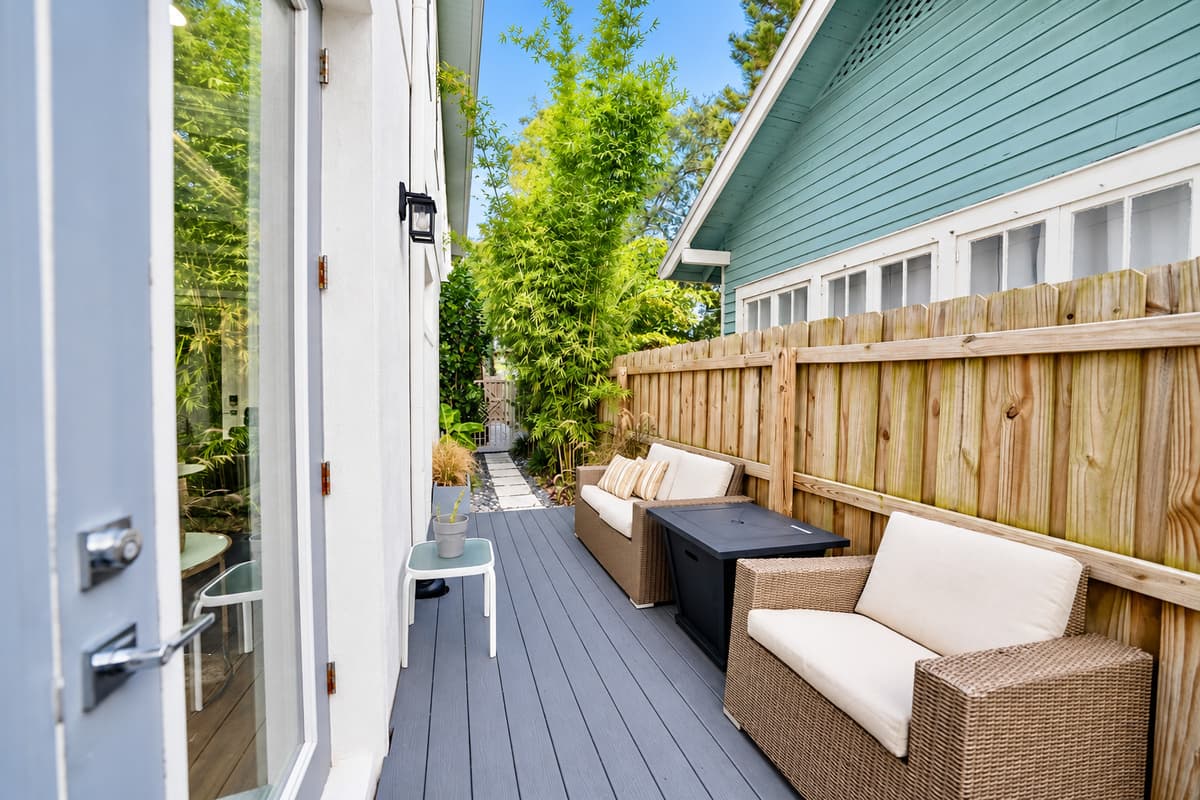 The bench is strategically positioned to offer a great view of the entire space, allowing you to feel connected to the environment and the people around you.