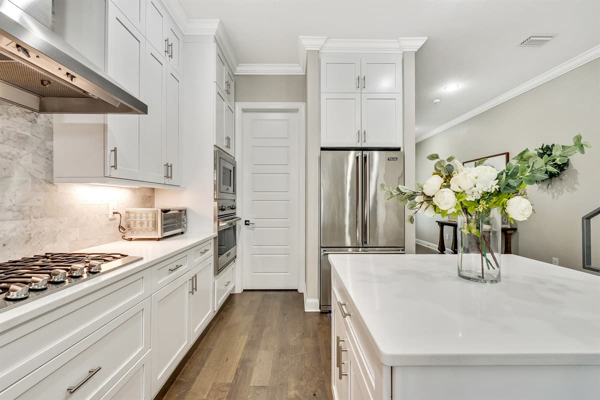 Whether you're whipping up a quick breakfast to start your day or preparing a lavish dinner for a special occasion, our kitchen sets the stage for culinary excellence.