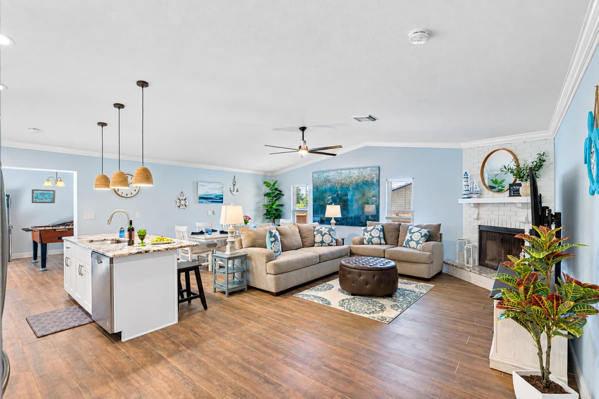 The open layout ensures that you have plenty of room to move around.