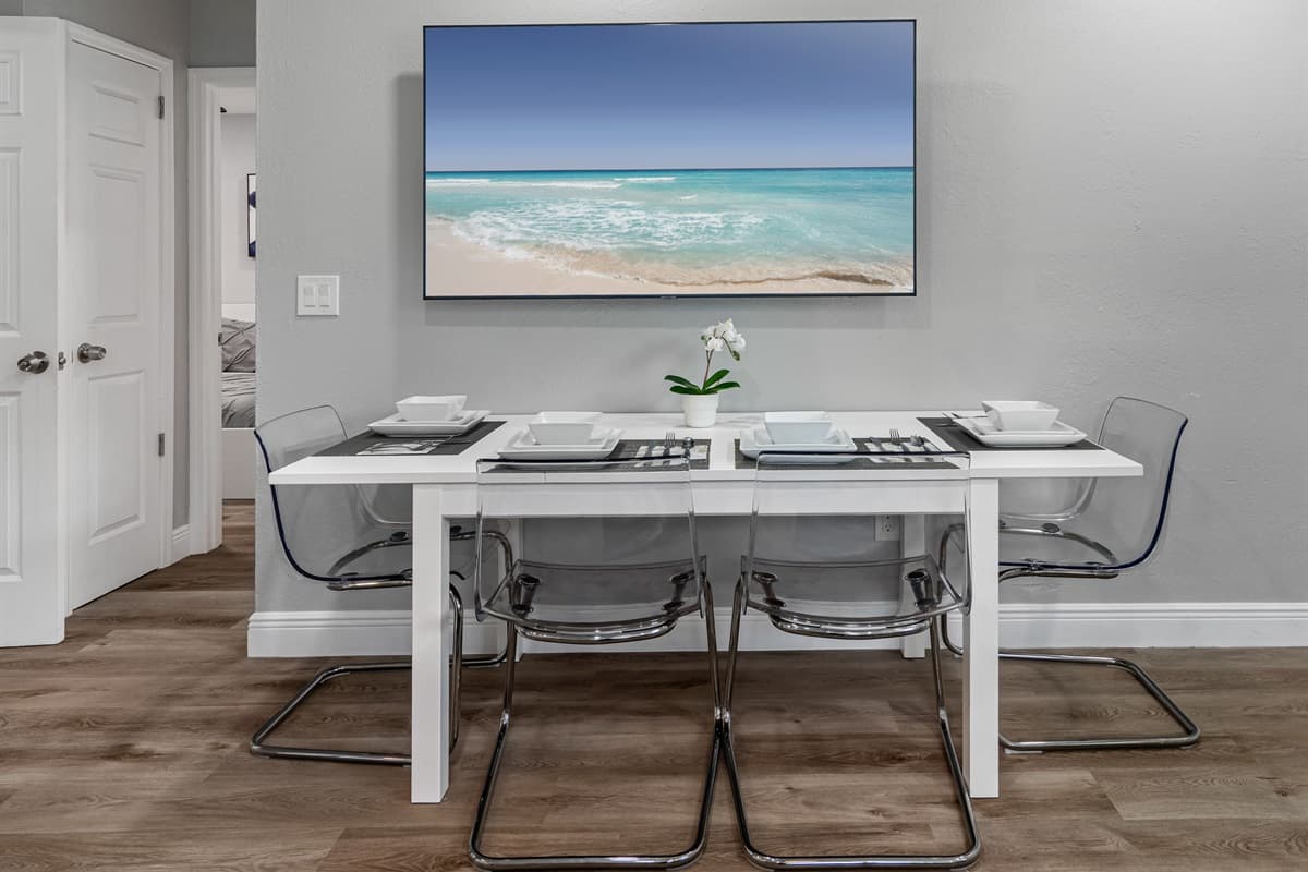 This beautiful dinning table seats 4 people. Enjoy  home cooked food straight from the stove or oven while reminiscing happy memories with family and friends.