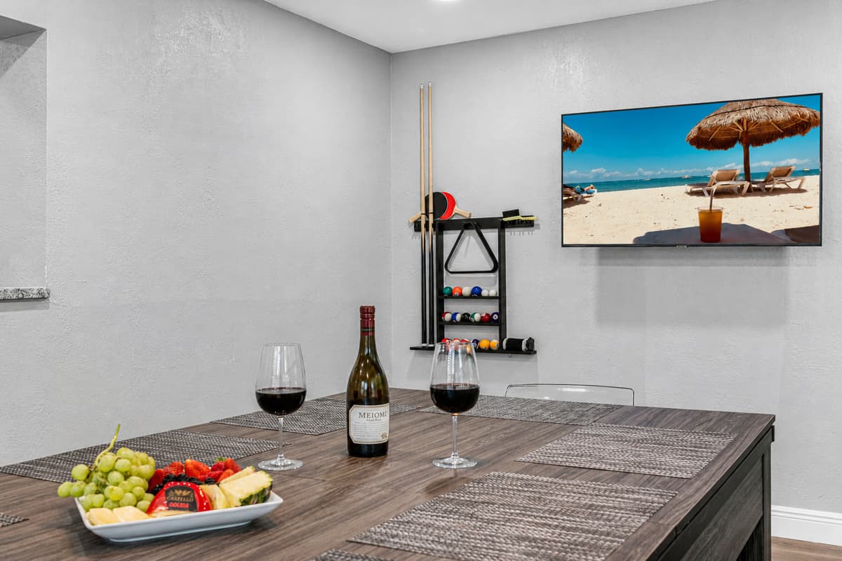 Share great stories with family and friends while having amazing meals in this lovely dining area! This is the best time to catch up! Inquire now!