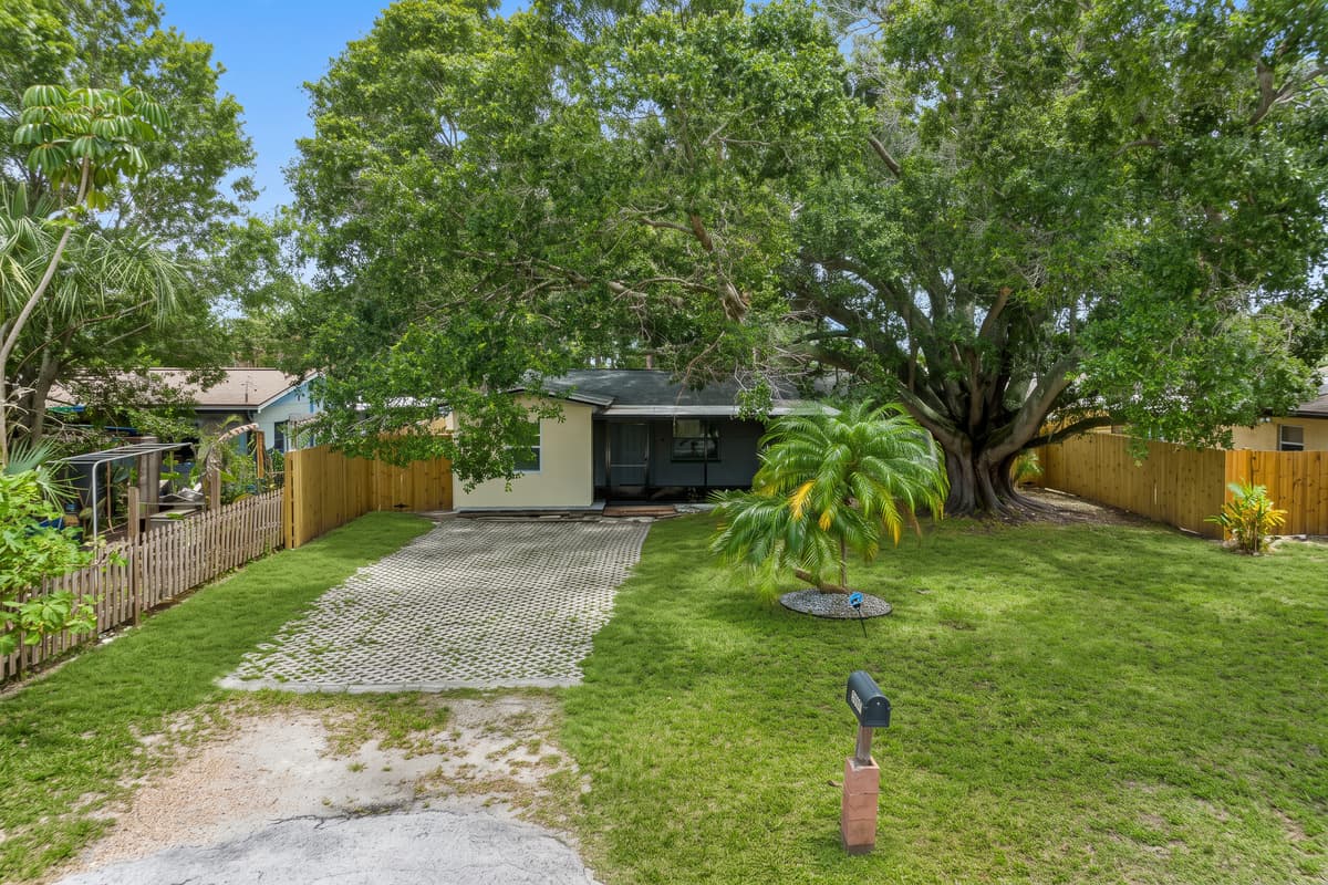 Never worry about where to park your cars! We have a spacious and secured driveway