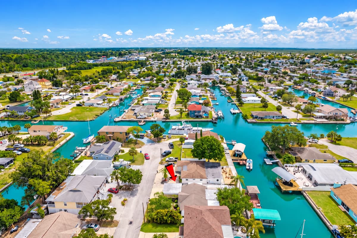Aerial view of the neighborhood and the beautiful spots in the area surrounding the property. Who wouldn't love that? Have questions? Send us a message now!
