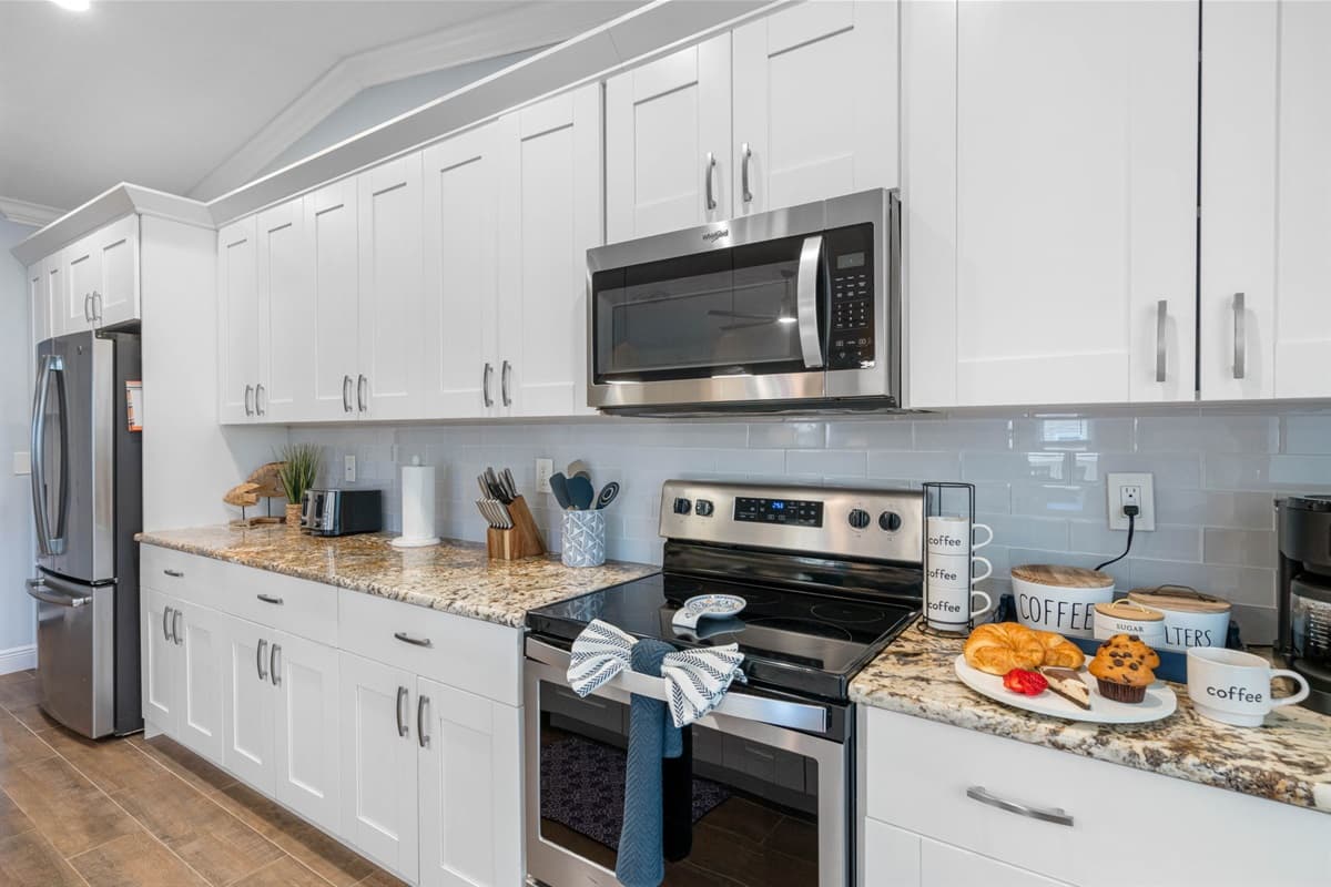 From the high-end stainless steel refrigerator and energy-efficient dishwasher to the professional-grade oven and induction cooktop.