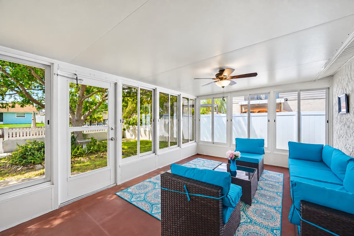 Tired of the indoors? We have a seating area with a beautiful view which will for sure make you feel relaxed. Send us a message if you have any questions.