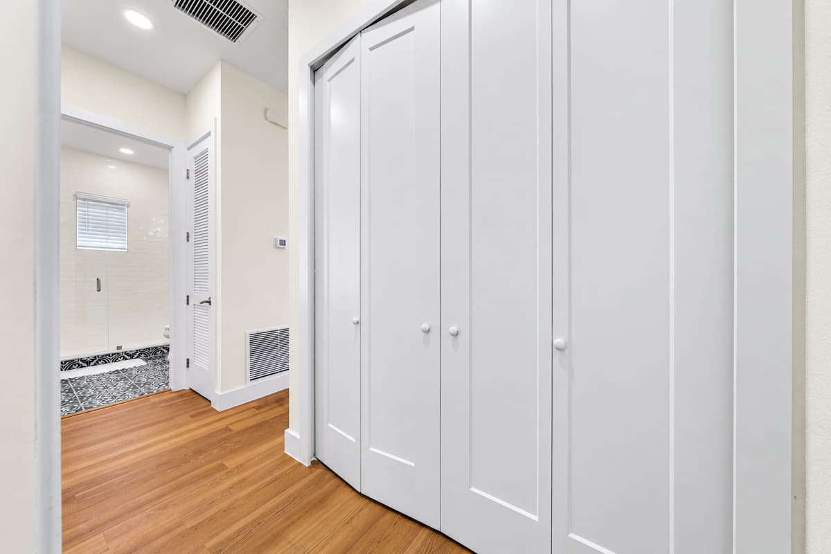 Bright central hall keeps the bedrooms and bathrooms easy to reach.