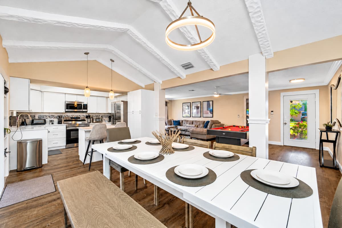 Nothing beats homecooked meals shared together! Enjoy meals with family in this elegant dining table that seats 8 people. Book your stay now!