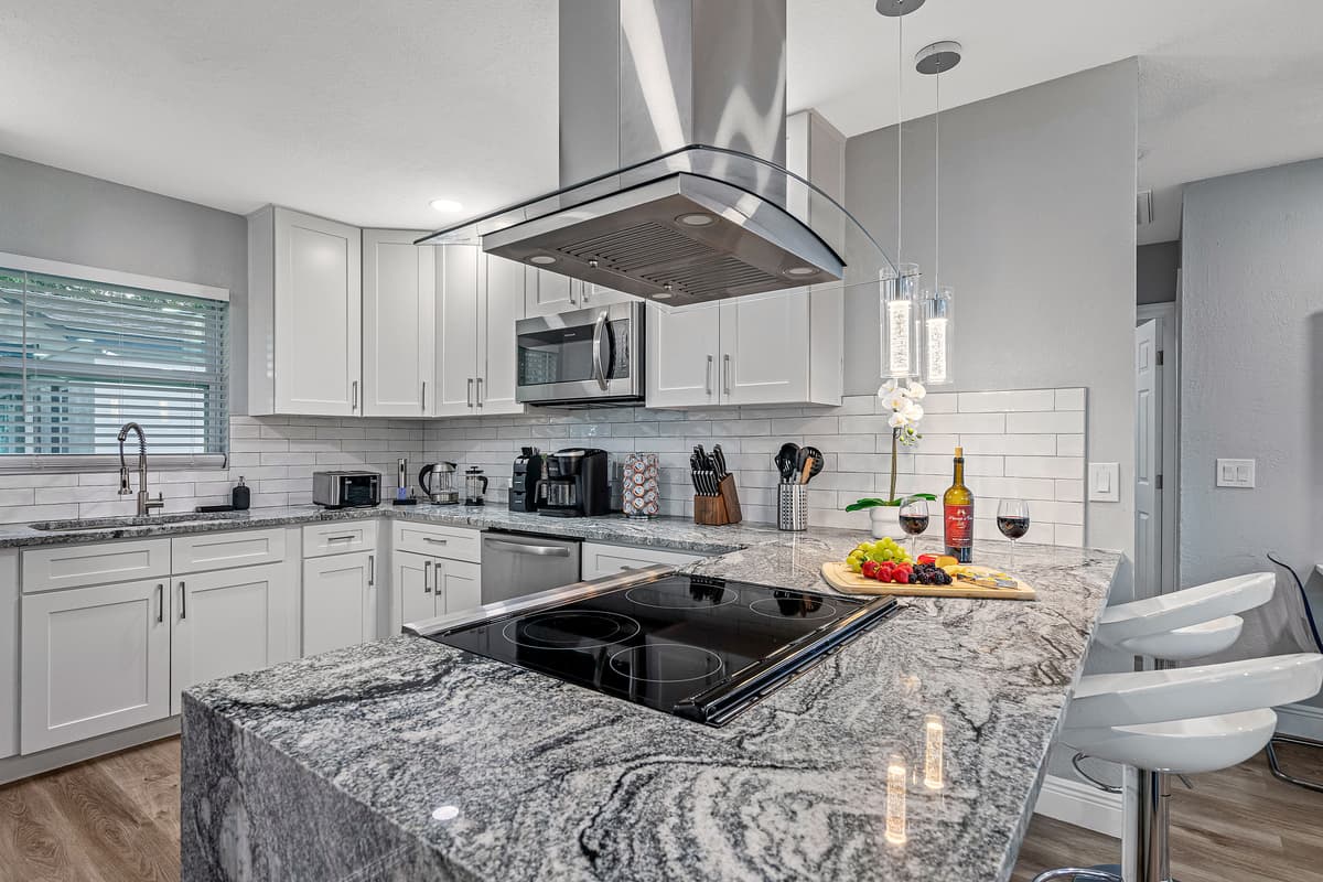 Prepare and cook food without feeling cramped  in our wonderful spacious and fully equipped kitchen. Nothing beats a home cooked meal with family and friends. If you like this property, send us an inquiry right away!