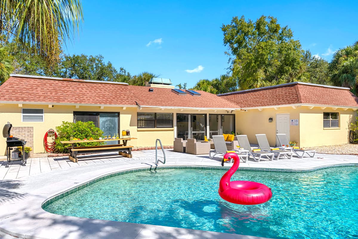Soak up the Florida rays on modern lounge chairs while the gentle pool breeze keeps you refreshed all day long.