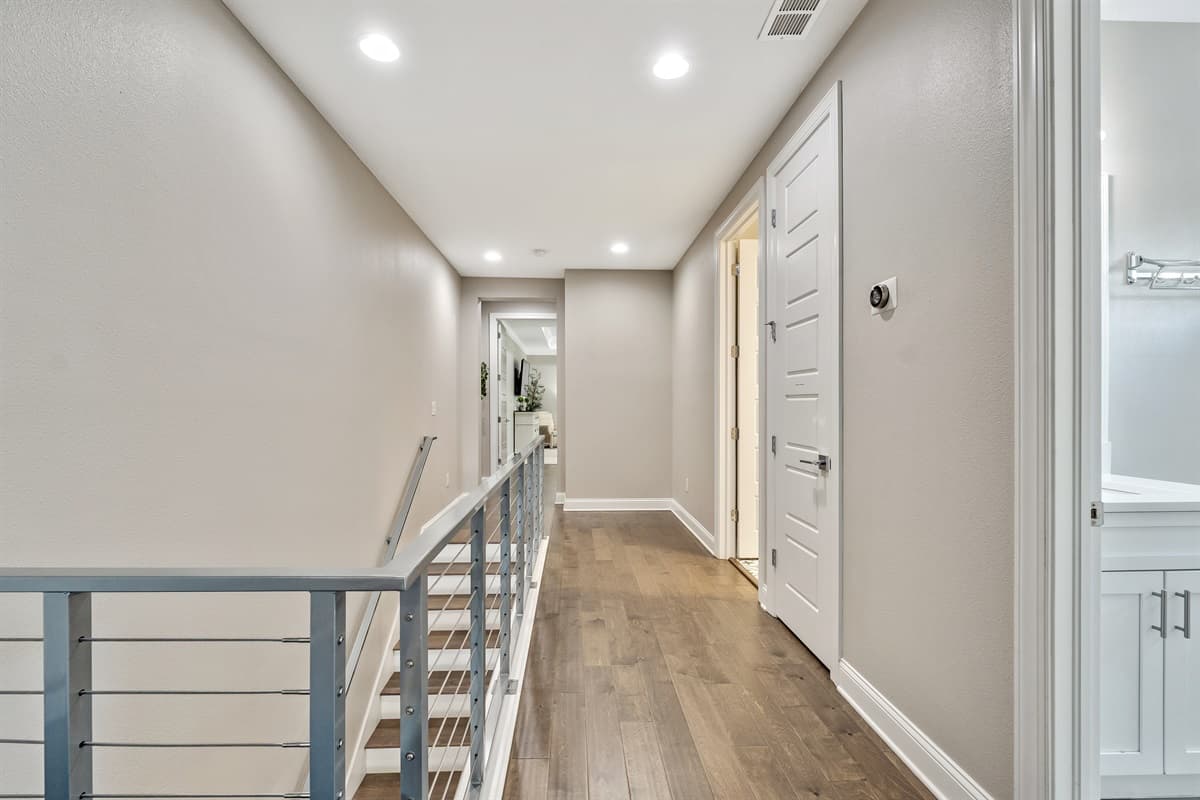 Hallway to the bedrooms.