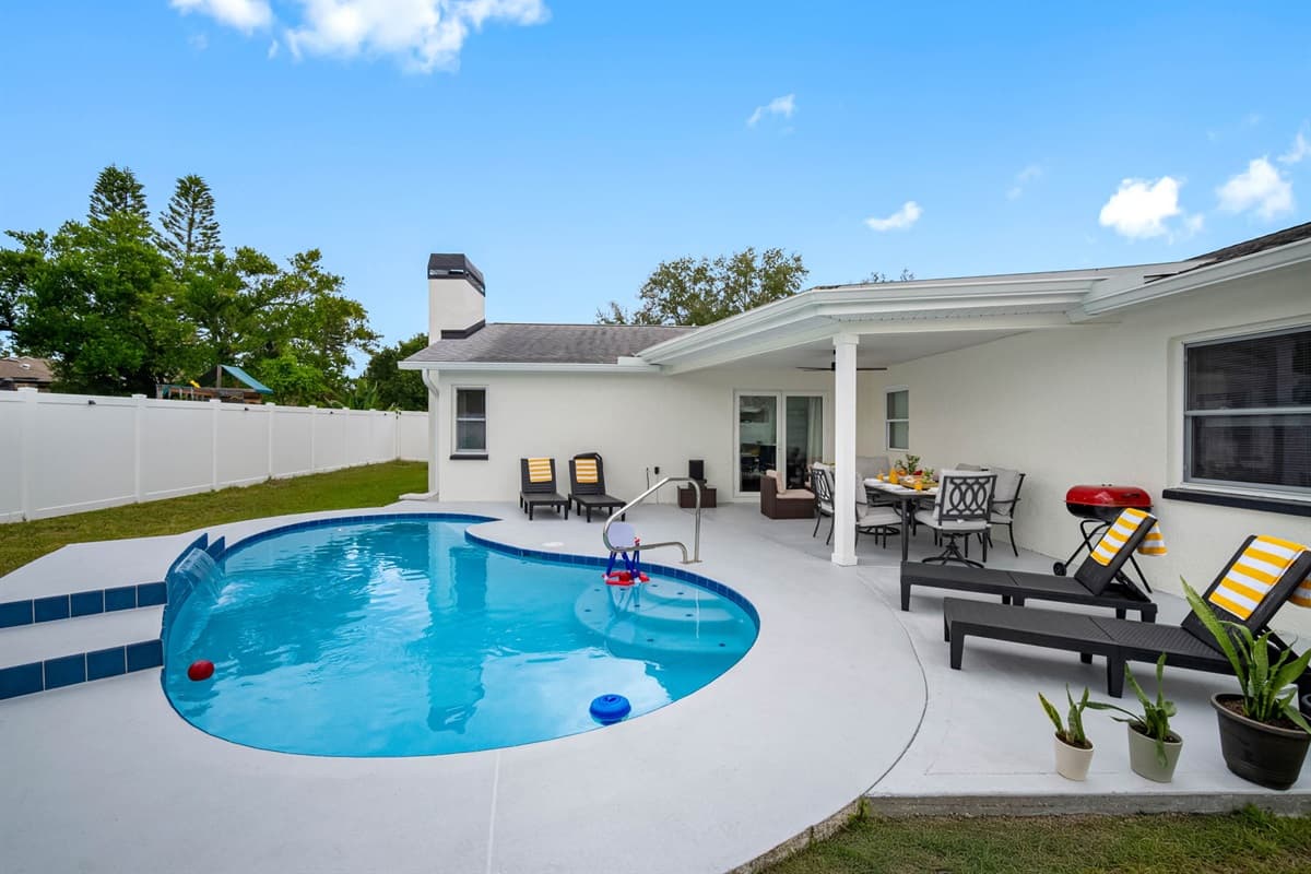 Perfect for family fun or romantic evenings, this inviting outdoor space includes everything you need for a memorable stay.