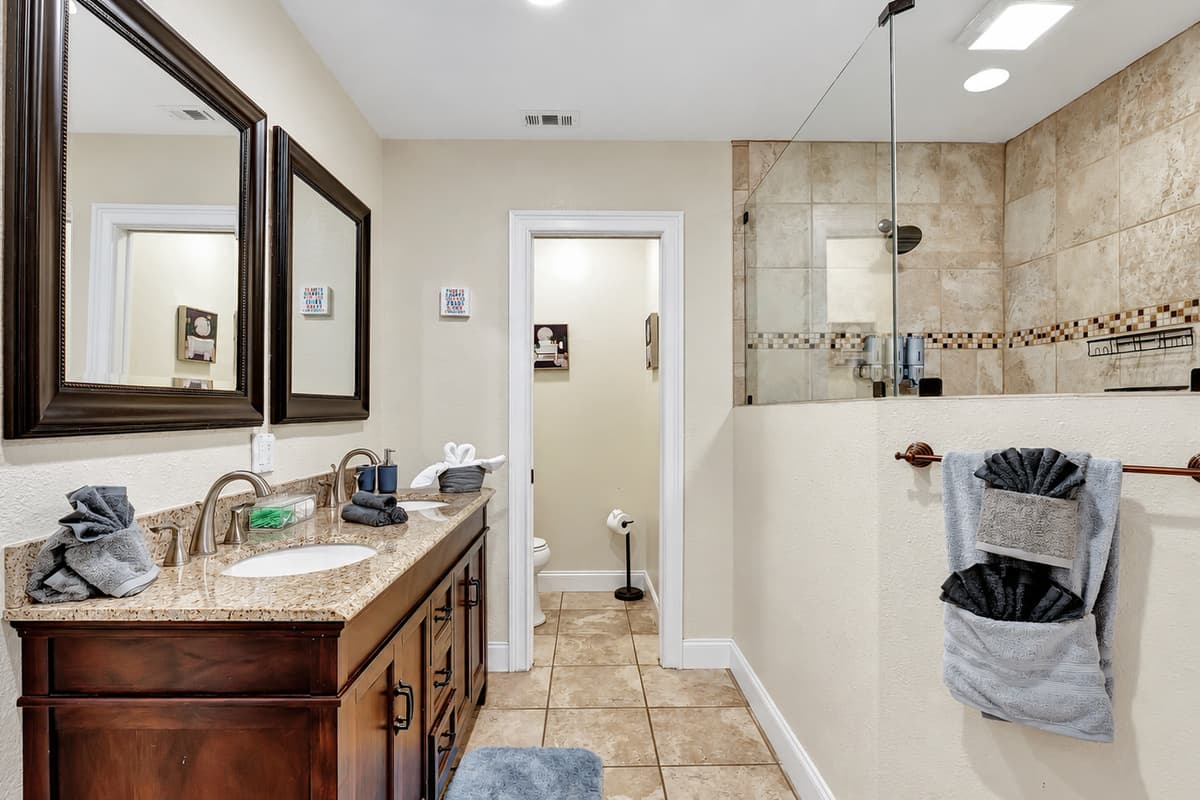 Unwind, refresh, and rejuvenate in this stylish sanctuary.