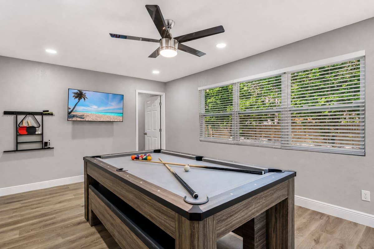 Have an amazing time playing competitive games after a dip in the pool. Kids and kids at heart will never feel bored when you stay in this stunning property. Book now!