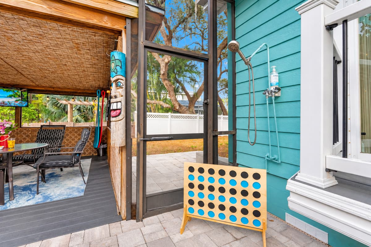 njoy drinks by the pool, dine outdoors, or relax under the twinkling string lights.